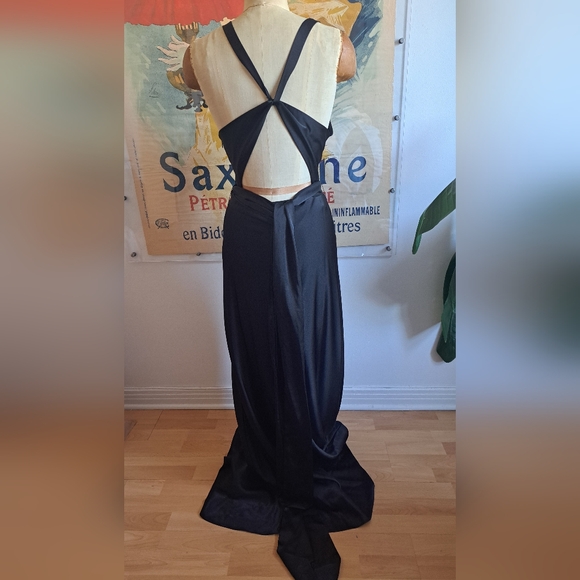 BCBG Luxury Evening Dress Black Satin - Picture 3 of 10